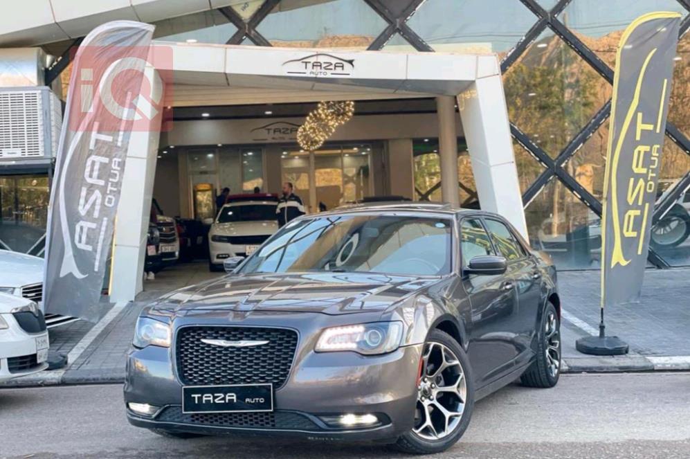 كرايسلر 300